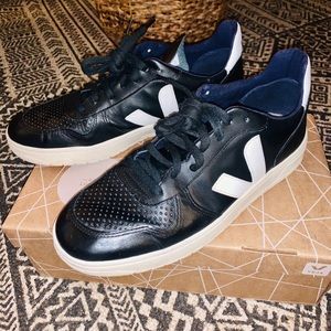 Veja sneakers V10